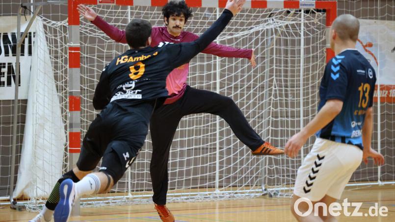 Die HG Amberg hat im abgelaufenen Jahr drei Siege in Serie verbucht, darunter auch den Derbyerfolg in Weiden (Szene): Das erste Spiel in 2024 führt die Vilsstädter nach Forchheim. Bild: Dieter Jäschke