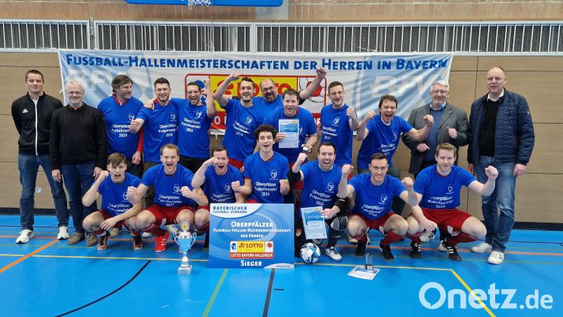 Die SpVgg Pfreimd hat ihren Titel bei der Futsal-Bezirksmeisterschaft erfolgreich verteidigt und vertritt die Oberpfalz bei der &quot;Bayerischen&quot; in der kommenden Woche in Amberg. Bild: Mike Koriath/BFV