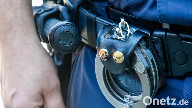 Die Polizei hat eine Frau festgenommen, die Mitarbeiter eines Verbrauchermarkts angegriffen hat. Bild: Petra Hartl