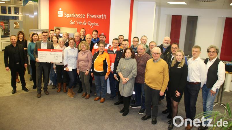 Insgesamt dürfen sich 26 Vereine und Organisationen über Spenden der Sparkasse freuen. Bild: sne