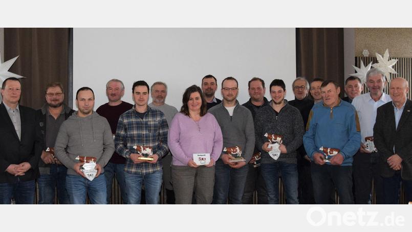 Die Geehrten der Kreisrinderzuchtgenossenschaft Amberg-Sulzbach. Bild: RZO Oberpfalz/exb