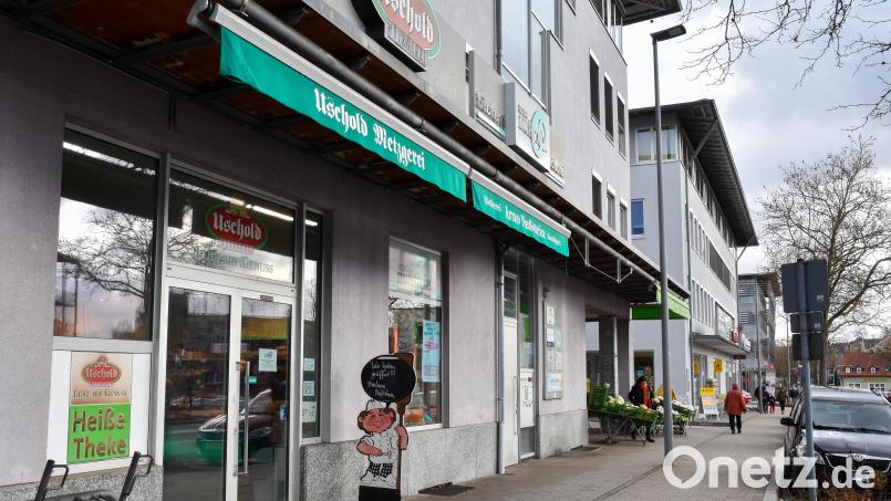 Friseur, Obsthändler, Apotheke, Bäckerei – die Marienstraße ist ein kleines Nahversorgungszentrum. Nur eine Metzgerei gibt es jetzt nicht mehr. Bild: Stephan Huber