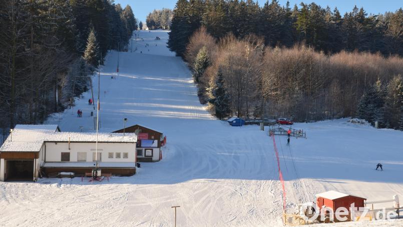 Das Ski- und Snowboardzentrum Fahrenberg als Wintersportort in der Region soll nach Ansicht zahlreicher Bürger auch über das Frühjahr 2025 hinaus erhalten bleiben. Archivbild: dob