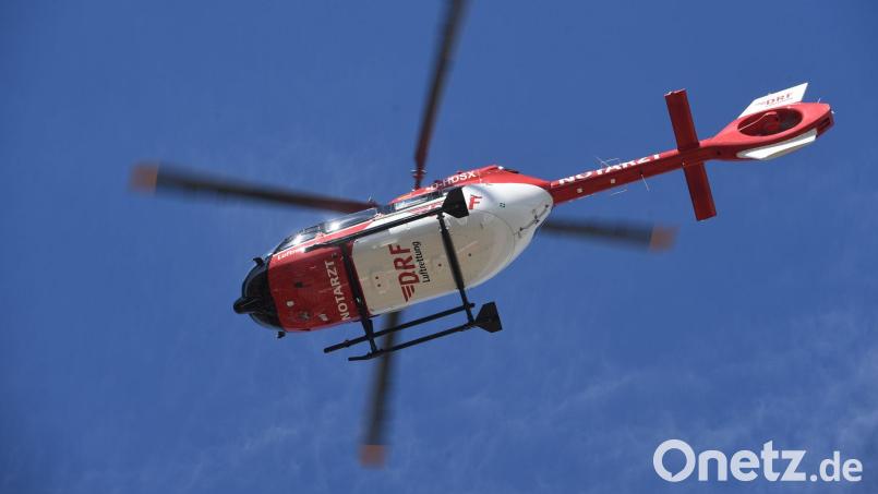 Ein Rettungshubschrauber brachte einen der Verletzten in ein Krankenhaus. Symbolbild: Stefan Sauer/dpa-Zentralbild/ZB/Symbolbild