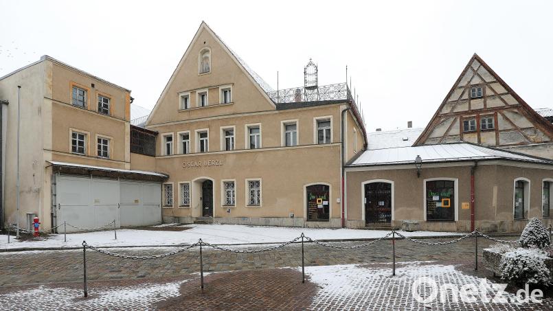 Das Berzl-Anwesen am Viehmarkt in der Amberger Altstadt. Hier sollen zwei oder drei Wohnungen mehr entstehen, als ursprünglich geplant. Entsprechend müssen aber auch die Stellplätze nachgewiesen werden. Bild: Wolfgang Steinbacher