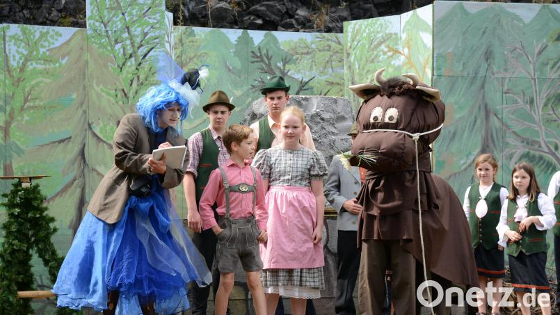 Ein unendlicher Kostümfundus ist bei &quot;Der kleinen Hexe&quot; notwendig. Das hat vor zehn Jahren schon die Besucher begeistert. Heuer wird das Kinderstück wieder aufgeführt. Archivbild: bey