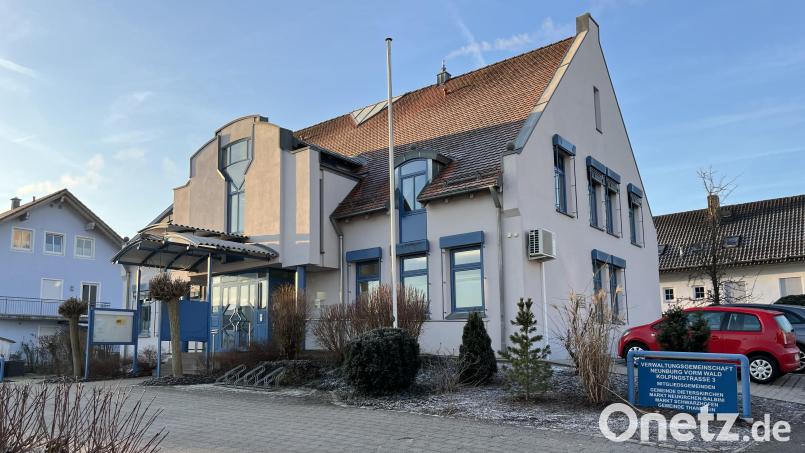 Mehrere Reparaturen stehen künftig beim 25 Jahre alten Verwaltungsgebäude in der Kolpingstraße an. Bild: sns
