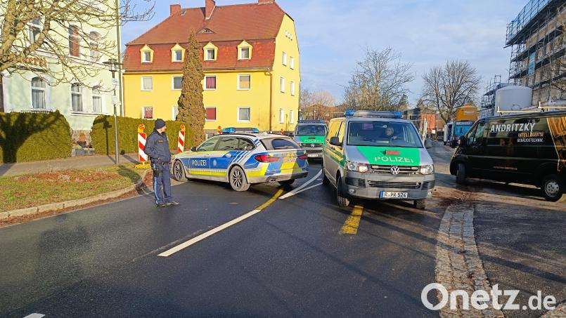 Die Polizei war wegen einer Bombendrohung an der Berufsschule in Wiesau im Einsatz. Bild: nic