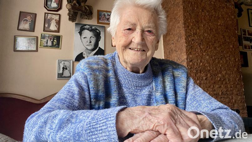 &quot;So tanzn, wöi i amal kinnt ho, des göiht nimma&quot;, sagt Martha Appel (91) aus Unterklausen. Aber zurückdenken an die schöne Zeit, das geht immer noch. Bild: upl