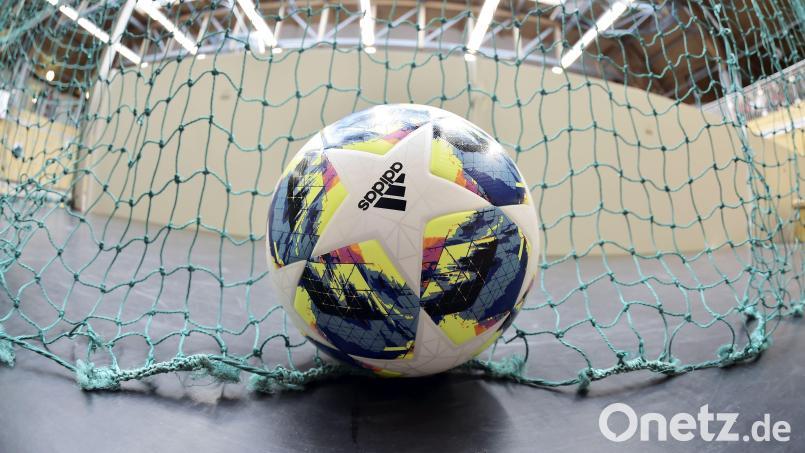 In Mitterteich ermitteln am Sonntag zehn Mannschaften den Futsal-Bezirksmeister. Archivbild: zg