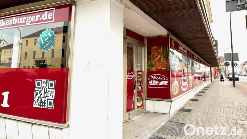Die Eröffnung des Schnellrestaurants &quot;Mike&#039;s Pizza&quot; in der Bahnhofstraße in Weiden verzögert sich erneut. Bild: Gabi Schönberger