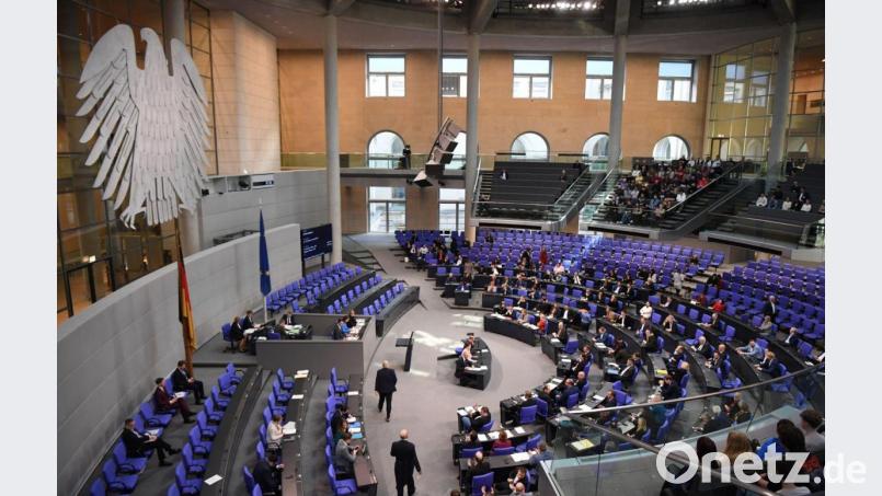 Es laufen bereits Gespräche für den Etat 2025 - und die dürften ebenfalls nicht einfach werden. Allein im Kernhaushalt klafft erneut eine Lücke im zweistelligen Milliardenbereich. Bild: Ann-Marie Utz/dpa