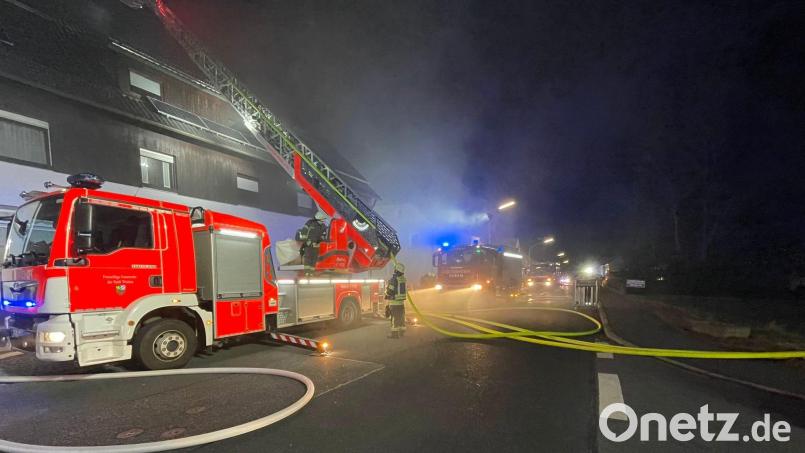 Brände, wie hier in Dürnast, beschäftigten die Feuerwehren im Landkreis Neustadt/WN auch 2023 stark. Bild: Foto: Feuerwehr Kaltenbrunn