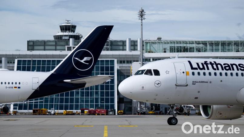Flugzeuge der Lufthansa stehen am Flughafen München auf dem Rollfeld - Betonung auf &quot;stehen&quot;. Bild: Sven Hoppe/dpa