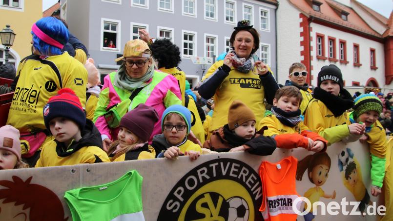 Auch heuer dürfte der Rawetzer Narrenzug mit seinen vielen Gruppen ein Publikumsmagnet werden. Archivbild: kro