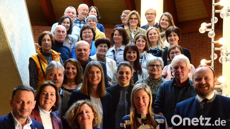 Der Schulamtsbezirk Neustadt/Weiden ehrt Dienstjubilare und verabschiedet Ruheständler. Bild: Kunz
