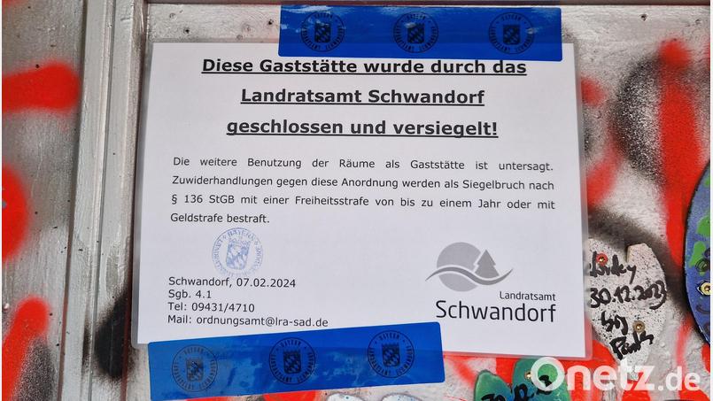 Die Diskothek und die angrenzende Gaststätte in Pfreimd sind geschlossen und amtlich versiegelt. Bild: td