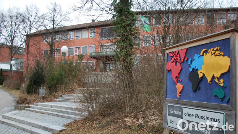 Für die Beseitigung sicherheitsrelevanter Mängel am Beruflichen Schulzentrum in Sulzbach-Rosenberg stellt der Zweckverband heuer und in den kommenden beiden Jahren im Haushalt Mittel bereit. Bild: gsp