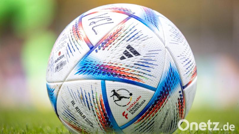 Die Testspiele gehen weiter. Der SC Luhe-Wildenau misst sich mit dem SV Mitterteich. Bild: Andreas Gora/dpa/Symbolbild