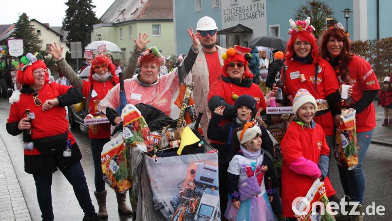 Das &quot;Norma-Team&quot; forderte mit Nachdruck den baldigen Baustart beim Norma-Verbrauchermarkt an der Egerstraße. Bild: wro