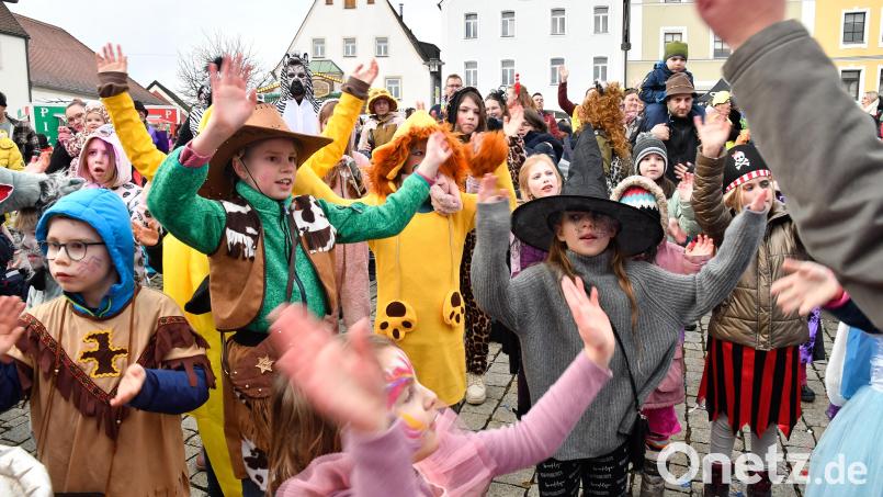 Die FG Knappnesia lockt mit ihrer Party am Nachmittag besonders die Kinder und Jugendlichen – am Abend geht es dann für die Älteren ab. Bild: Petra Hartl