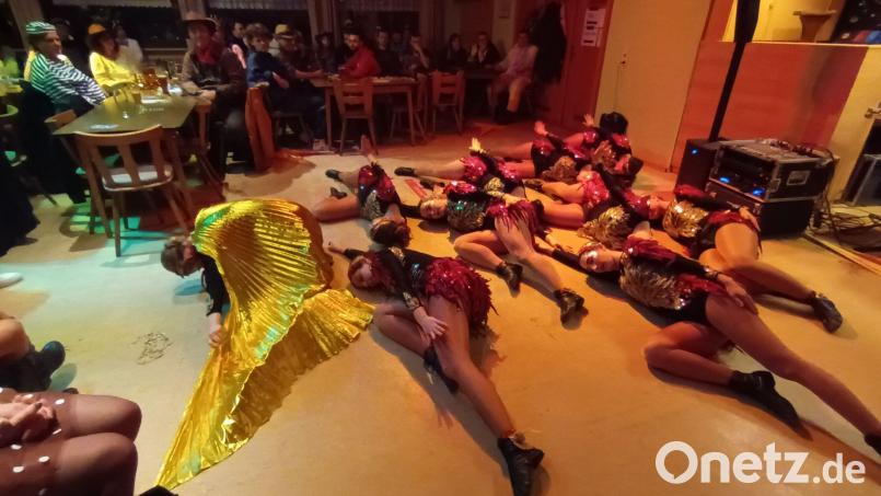 Die Show-Tanzgruppe &quot;Superior&quot; aus Erbendorf trat beim Rosenmontagsball des SV Neusorg auf. Bild: SV Neusorg/exb