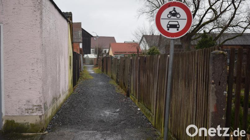 Der Rundweg "Auf der Ram" führt entlang der Altstadt und wird von Spaziergängern gerne angenommen.Jetzt soll ein Granitpflaster verlegt werden. Bild: bnr