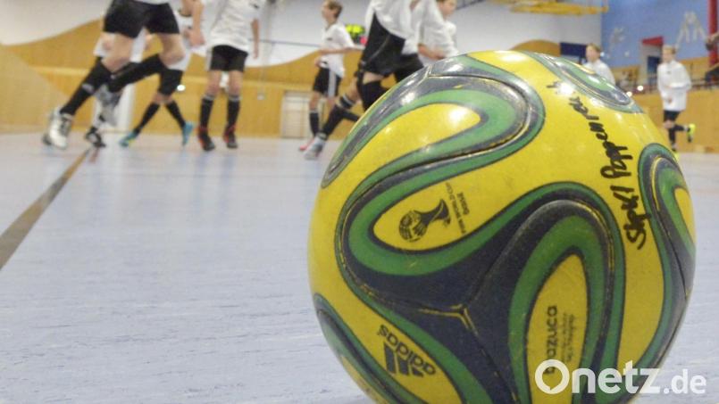 In der laufenden Hallensaison stehen für die Nachwuchsfußballer noch eine Oberpfalz- und vier bayerische Meisterschaften im Terminkalender. Symbolbild: Ziegler