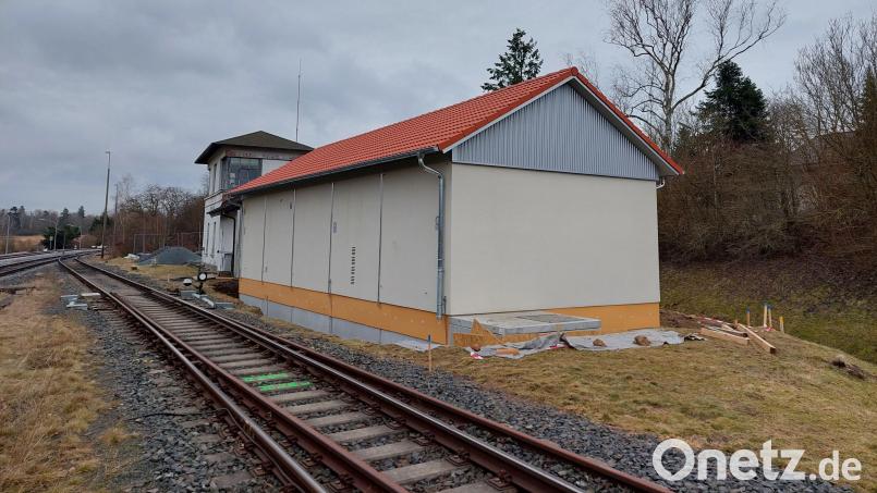 Das neue Stellwerkgebäude in Pechbrunn ist fertig. Bild: Deutsche Bahn/exb