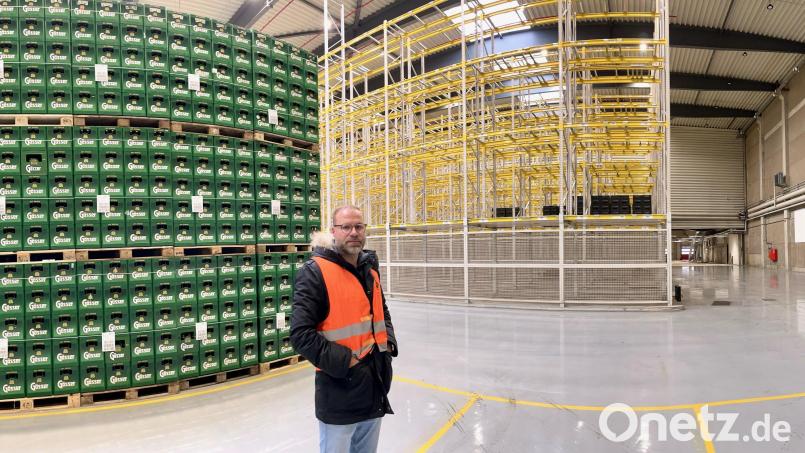 In den gelben Regalen im Hintergrund sollen vornehmlich Fässer und ähnliches gelagert werden. Bild: Gabi Schönberger