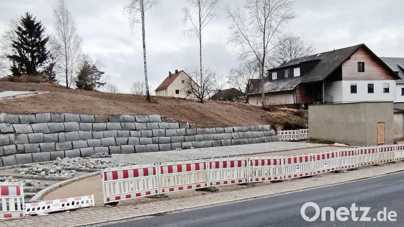 Weit fortgeschritten ist die Neugestaltung der Freifläche Goldener Hirsch Bild: ld