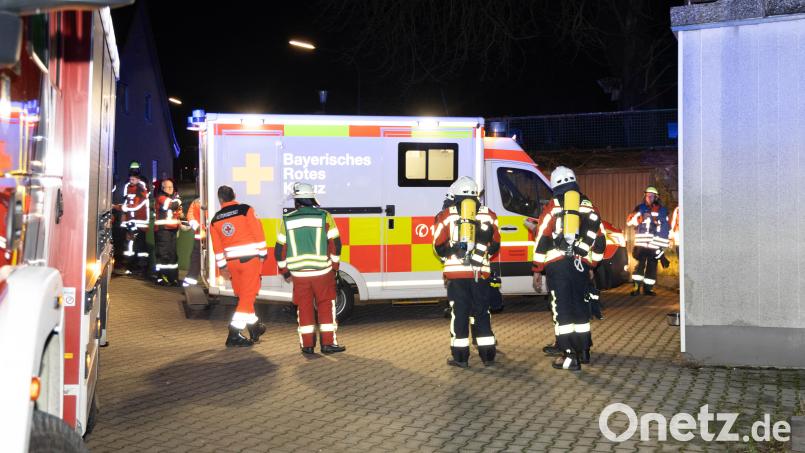 Mehrere Feuerwehren rückten nach Zwergau bei Kemnath aus. Am Ende gab es aber Entwarnung. Bild: Roland Wellenhoefer