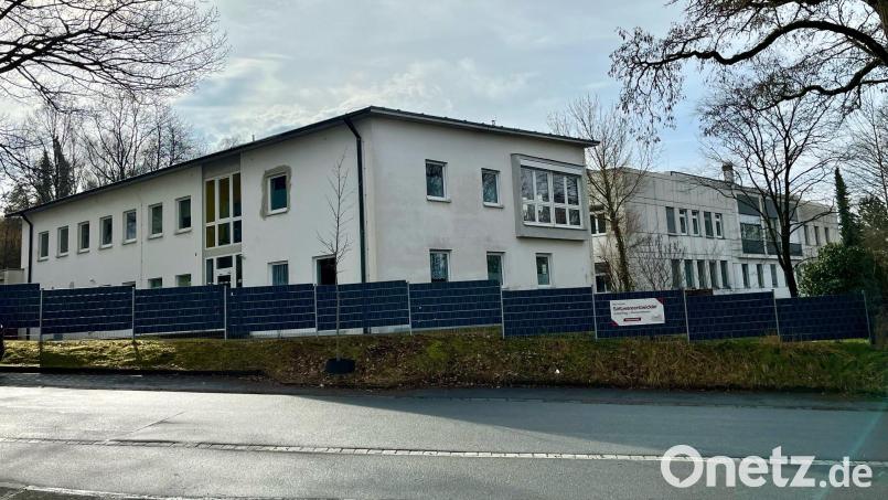 Im früheren Schwesternwohnheim des Krankenhauses Neustadt werden bald schon Asylbewerber und Geflüchtete einquartiert. Bild: Gabi Schönberger