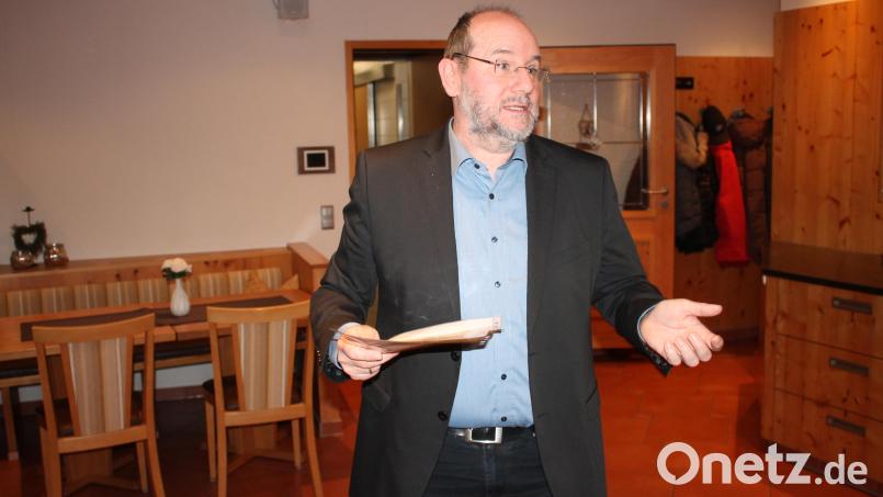 Eine vermeintlich ins Stocken geratene Stadtentwicklung ist erneut Kernthema von Vizebürgermeister Max Schwärzers Vortrag zur Aschermittwochsveranstaltung der Pressather CSU. Bild: bjp