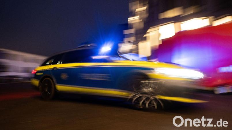 In einem Fall einer Sachbeschädigung in Marktredwitz ermittelt die Polizei Marktredwitz und sucht Zeugen. Symbolbild: Marijan Murat/dpa/Illustration