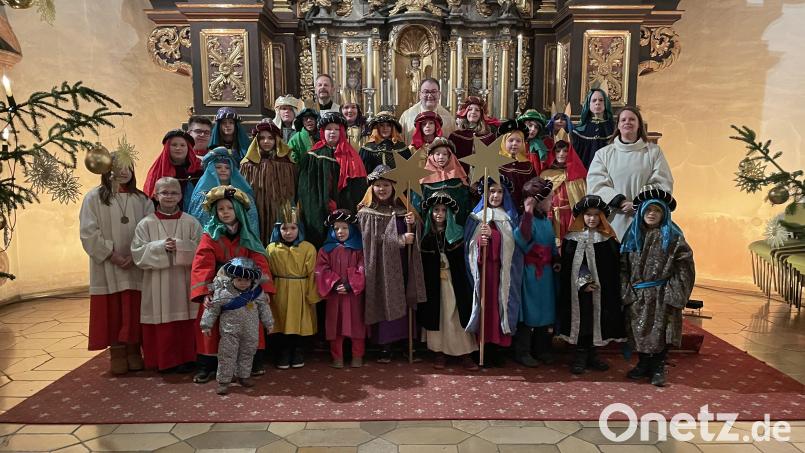 Die Sternsinger von St. Marien beim Aussendungsgottesdienst. Bild: Gabriele Schötz/exb