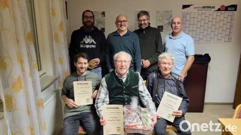 Der Kreisfischereiverein ehrt in der Jahreshauptversammlung langjährige Mitglieder. Bild: sm