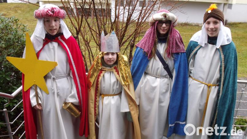Bis zum Dreikönigstag sind die Sternsinger im Hirschauer Stadtgebiet, in Weiher und in Krickelsdorf von Haus zu Haus unterwegs. Bild: u