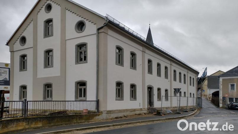 Gemeindliche Räume – wie hier das Gemeindezentrum – dürfen laut Schirndinger Gemeindesatzung nicht von „Parteien, die von Verfassungsschutzorganen beobachtet werden“ genutzt werden. Bild: Gerd Pöhlmann/fph