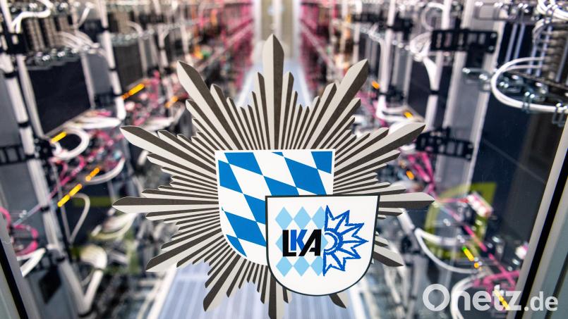 Das Landeskriminalamt will mit dem umstrittenen Computer-Programm VeRA künftig schneller die Datenbanken der Polizei durchsuchen und Netzwerke von Verdächtigen sichtbar machen können. Symbolbild: Matthias Balk