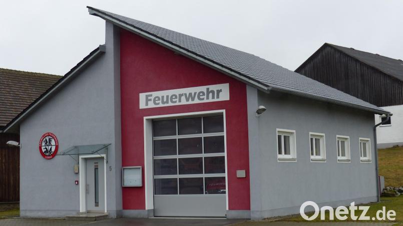 Das Gerätehaus ist 2013 eingeweiht worden. Der Dachstuhl muss noch ausgebaut werden, was in diesem Jahr ansteht. Bild: sl