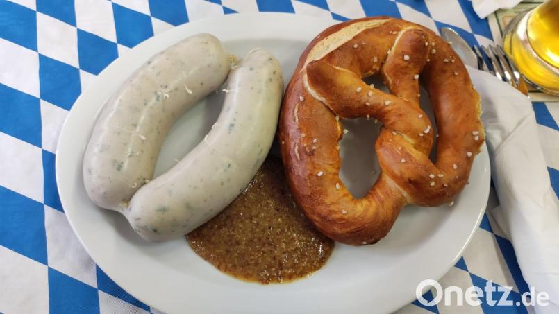 Ein Paar Weißwürste mit Breze und Süßen Senf, was braucht es mehr für einen zünftigen Frühschoppen. Bild: hme