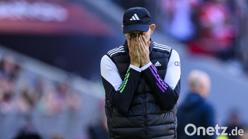Münchens Trainer Thomas Tuchel ist verzweifelt. Ein Bild, das man zuletzt beim FC Bayern öfter sah. Am Saisonende trennen sich die Wege. Bild: Tom Weller/dpa