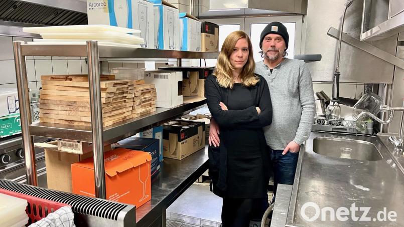 Vorerst ist der Traum vom eigenen Restaurant für Nina Schaumberger und Velja Krstic geplatzt. Die Küche in ihrem Restaurant am Heimgarten lässt den Parallelbetrieb von Catering und Bewirtung nicht zu, heißt es seitens der Stadt. Bild: Gabi Schönberger