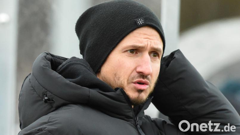 SpVgg-SV-Trainer Michael Riester hat mit einigen Krankheitsfällen in seinem Team zu kämpfen. Archivbild: G. Büttner