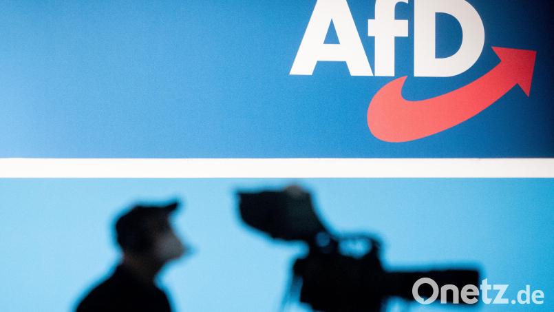 Die AfD soll genauer beobachtet werden. Im Bund, genau wie in Bayern. Symbolbild: Kay Nietfeld/dpa