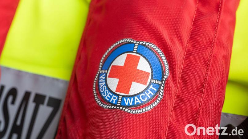 Ein Mann ist bei einem Kajak-Unfall im Landkreis Lichtenfels ums Leben gekommen. Symbolbild: Peter Kneffel/dpa