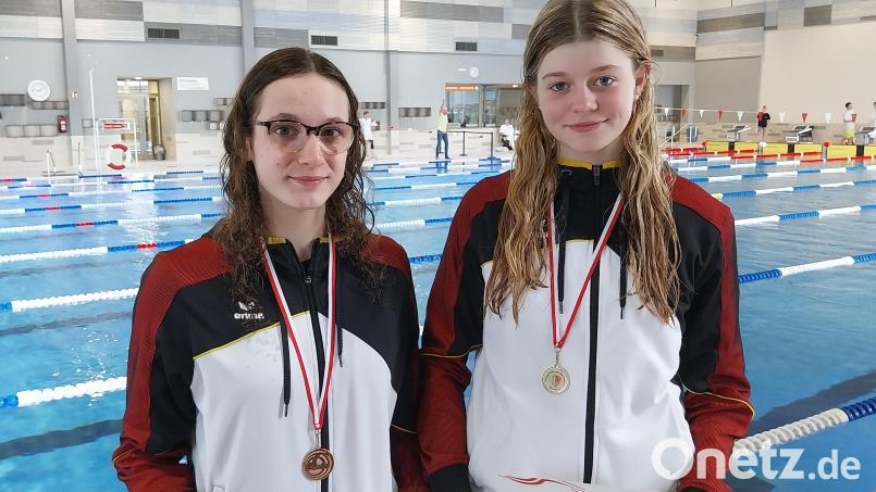 Thüringer Langstreckenmeister sind seit vergangenem Wochenende die beiden TSC- Schwimmerinnen Milena Franz (400m Freistil Jugend A) und Marlene Züllich (400m Lagen und 800m Freistil Juniorinnen). Bild: rbg