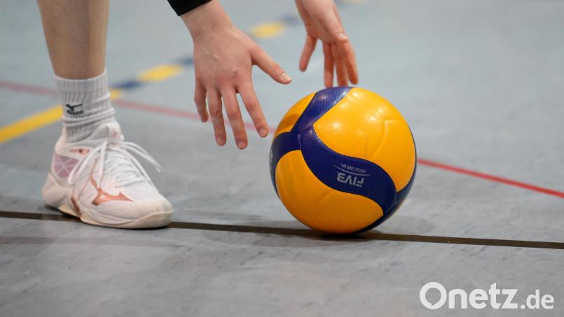 Die Vohenstraußer Volleyballerinnen verloren zwei Mal. Symbolbild: Hubert Ziegler