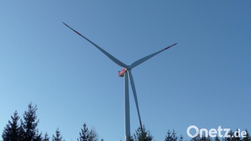 Rund 250 Meter sollen die Windräder bei Parkstein hoch sein. Das Projekt der Bürgerenergiegenossenschaft kostete bislang etwa 400.000 Euro. Scheitert es? Symbolbild: anv